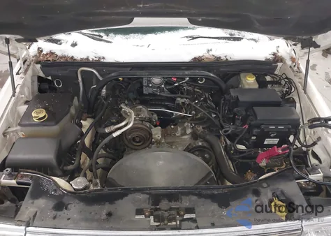 2008 Jeep Commander Sport z USA, uszkodzony, nr VIN 1J8HG48K98C108194